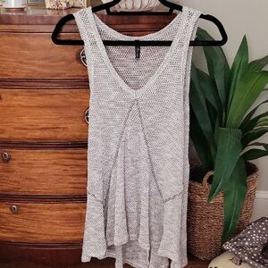 Nu Label Gray Knit V-Neck Sleeveless Tunic Top